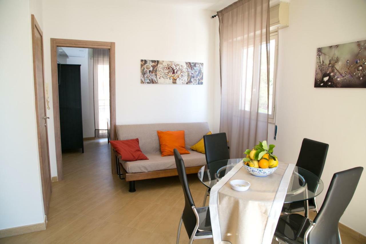 Lolita Holidays Giardini Naxos Exterior photo